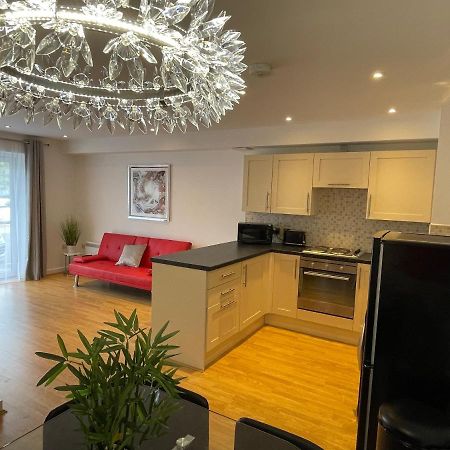 Moda Wigan - Stylish 2 Bed Apartment Central Wigan Kültér fotó