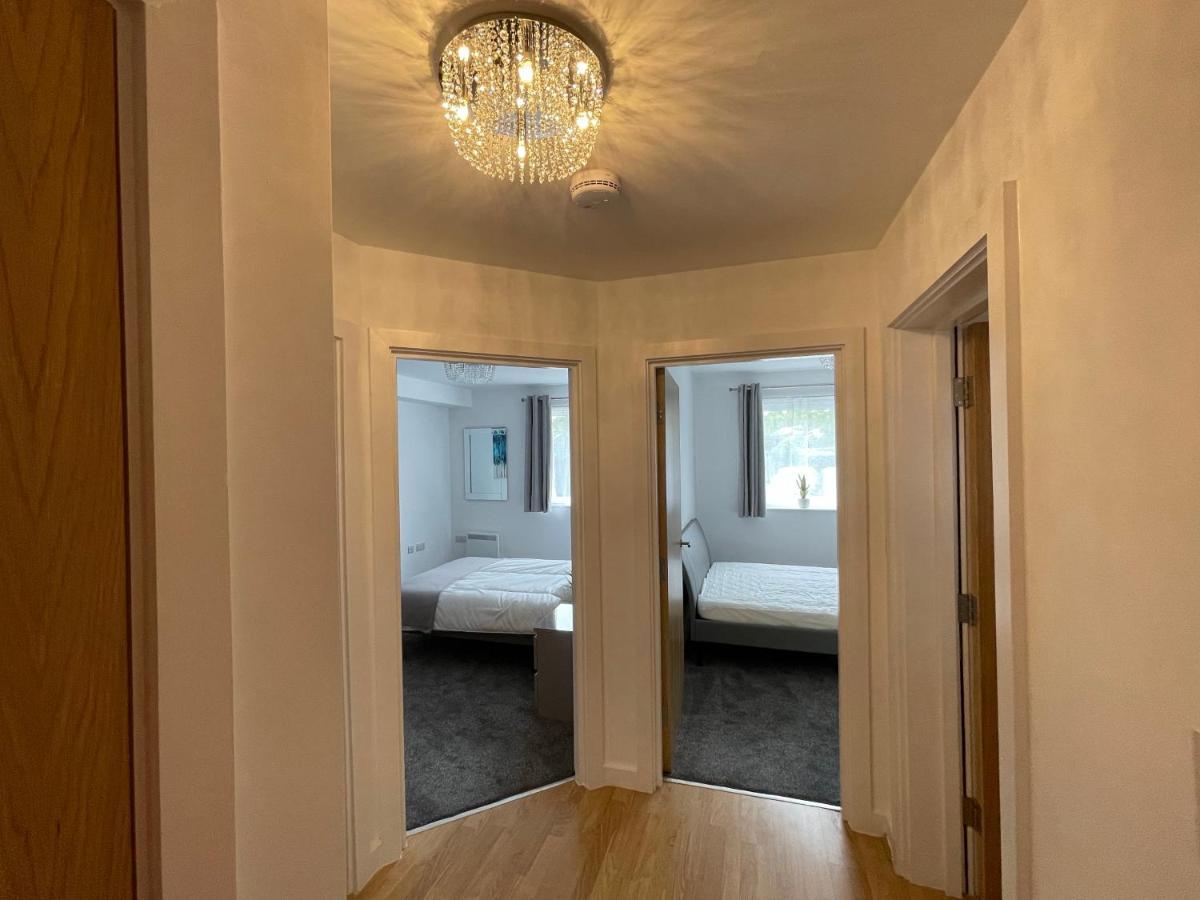 Moda Wigan - Stylish 2 Bed Apartment Central Wigan Kültér fotó