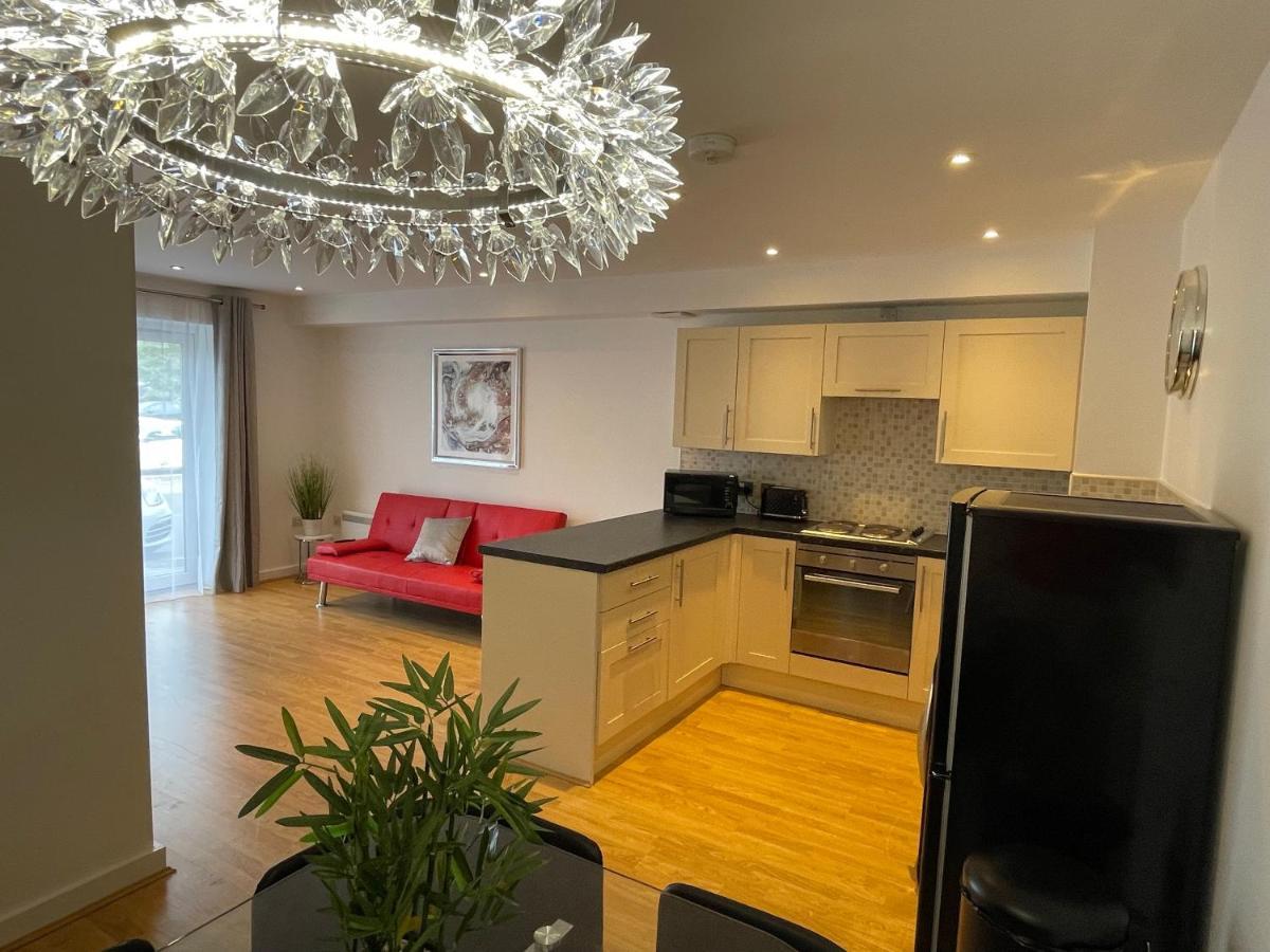 Moda Wigan - Stylish 2 Bed Apartment Central Wigan Kültér fotó